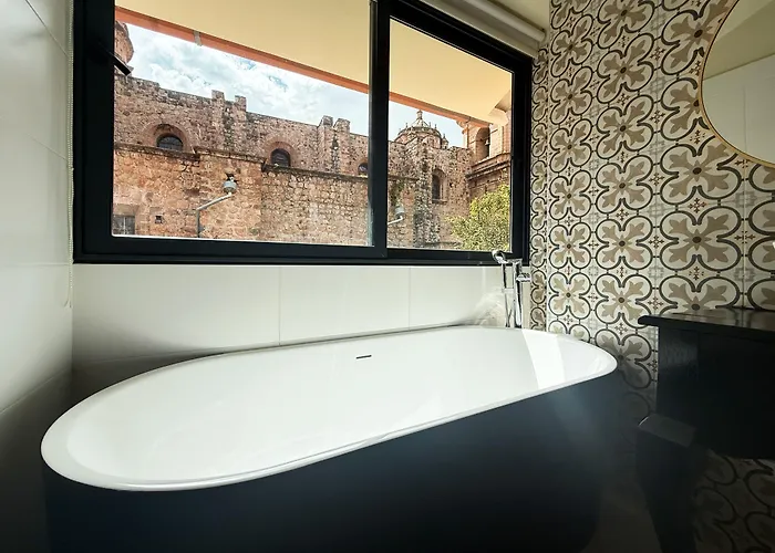 Hotel Monasterio San Pedro 3*